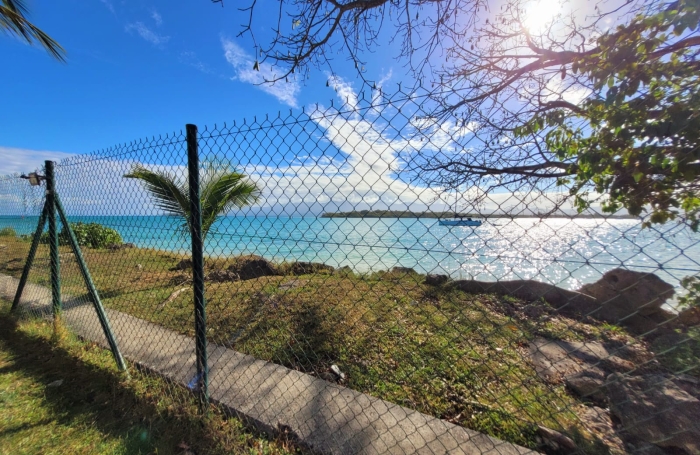 Bas-du-Fort : Vue mer, grande terrasse et calme recherch&eacute;