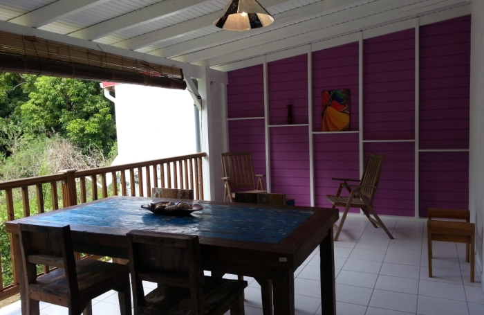 T1 avec mezzanine, terrasse    Id&eacute;al investissement &agrave; Bouillante