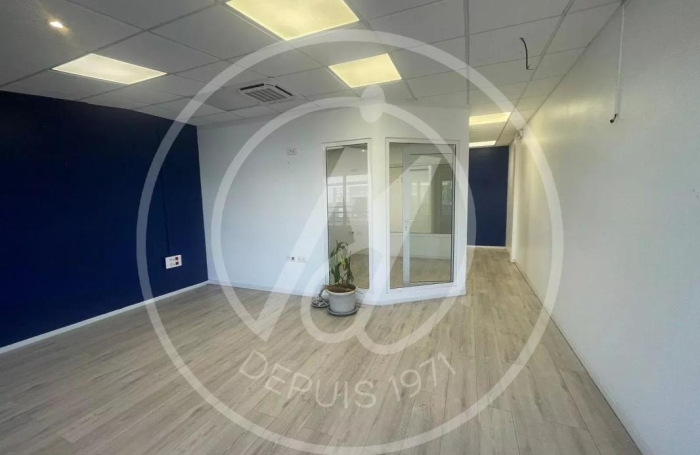 Location Bureaux 50m&sup2; Baie Mahault