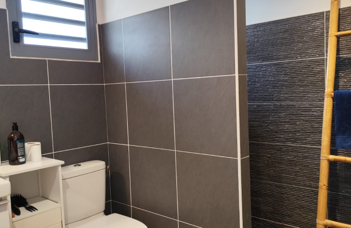 Bouillante   Villa recente avec vue mer   Cadre recherch&eacute; et paisible