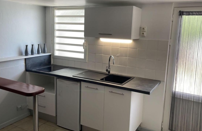 STUDIO MEUBLE EMPLACEMENT PRIVILEGIE