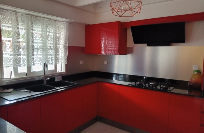 CAPESTERRE-BELLE-EAU MAISON  JUMELEE