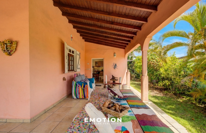 Maison T3 - 90 m2 + 37 m2 de terrasses couvertes + Garage 47 m2 - Gosier