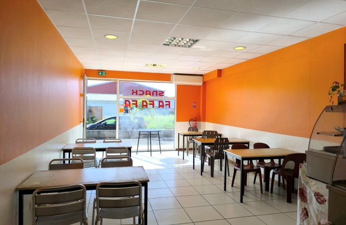 Location Local commercial 97115