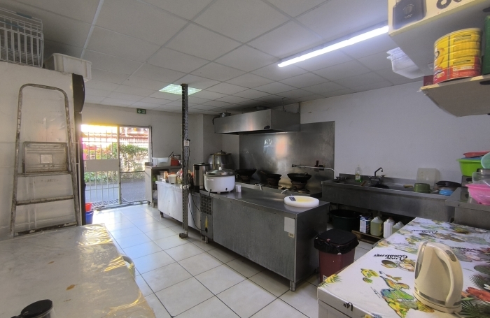 LOCATION Local commercial Sainte-Rose id&eacute;al pour un restaurant