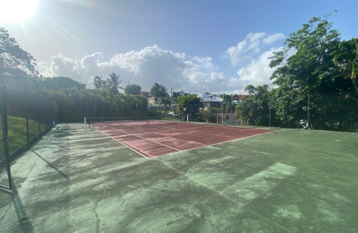 Spacieux T3 meubl&eacute; vue mer