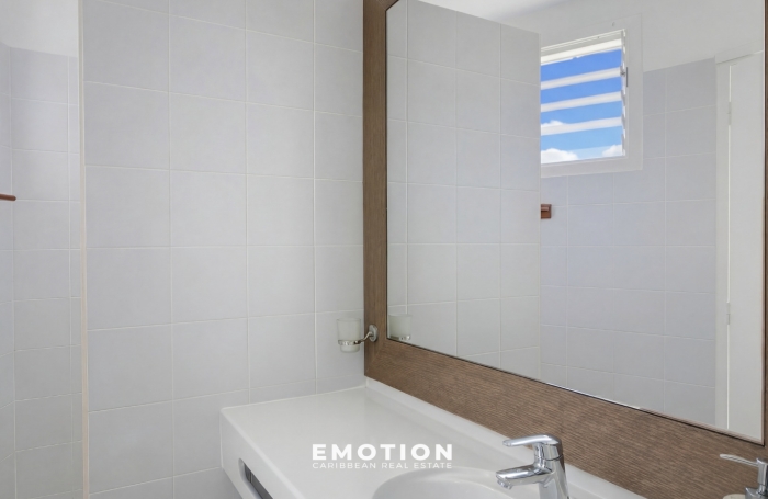 Studio climatis&eacute; de 23 m2   Saint-Fran&ccedil;ois   Mandat exclusif   R&eacute;sidence s&eacute;curis&eacute;e