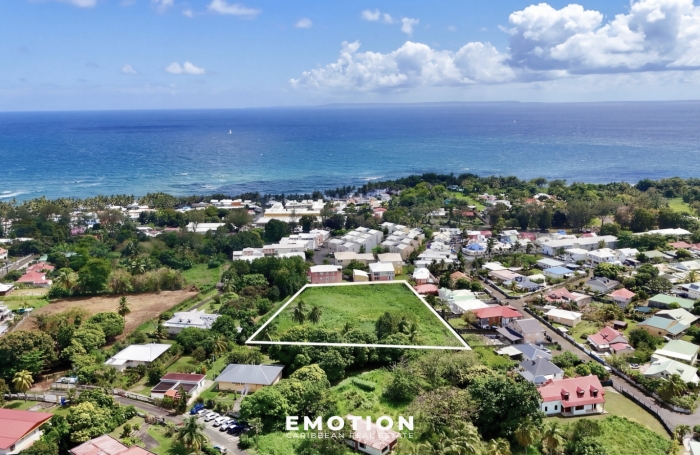 Terrain constructible 6 372 m2   Capesterre-Belle-Eau
