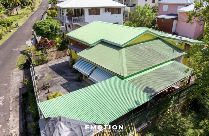 Maison 143 m2   3 CH + garage LE LAMENTIN