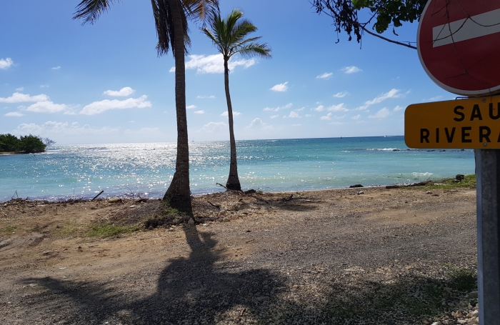 BEL APPARTEMENT T1 MEUBLE BAS DU FORT