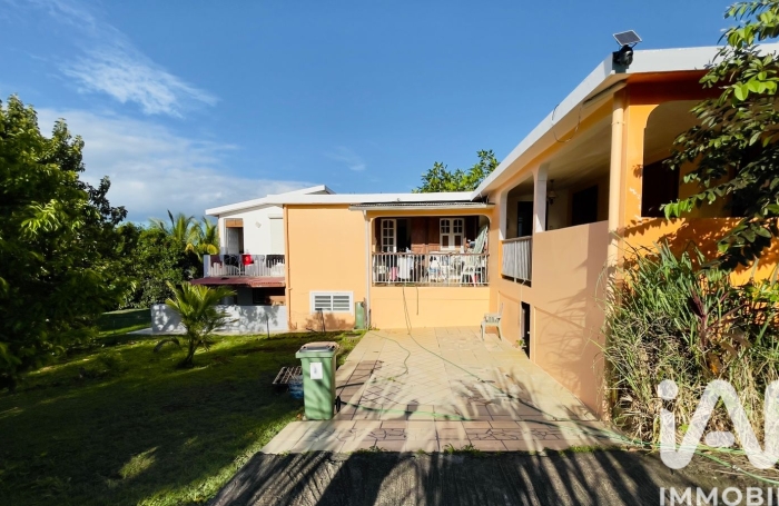 Vente Divers 250m&sup2; 13 pièces Lamentin