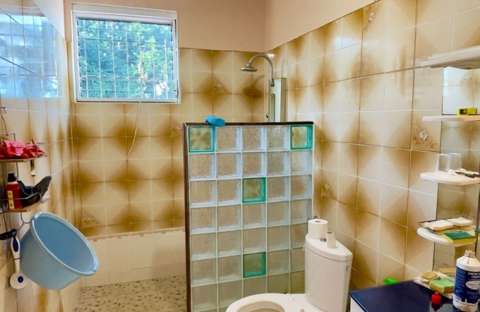 Vente Divers 250m&sup2; 13 pièces Lamentin