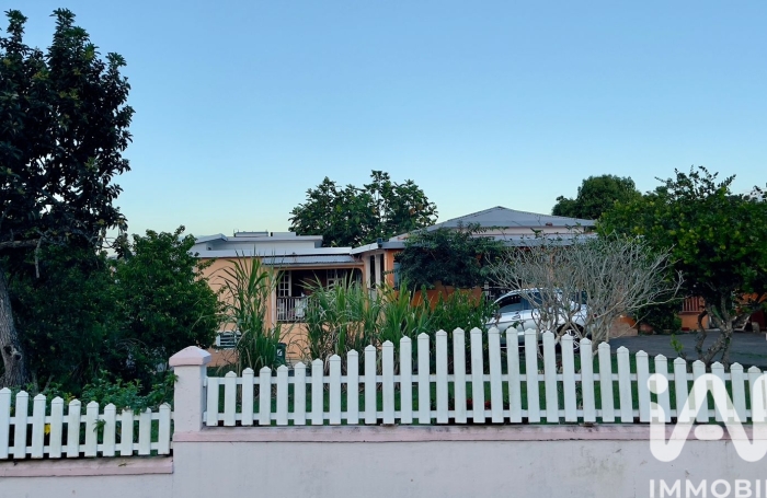 Vente Divers 250m&sup2; 13 pièces Lamentin