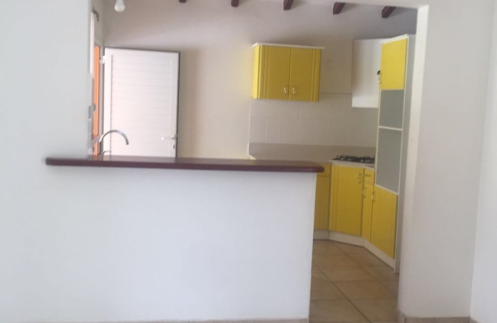 Villa de type F4 avec piscine &agrave; convenance