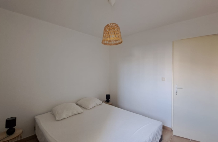 &Agrave; louer  Superbe appartement meubl&eacute; avec vue mer au port de plaisance de Rivi&egrave;re Sens