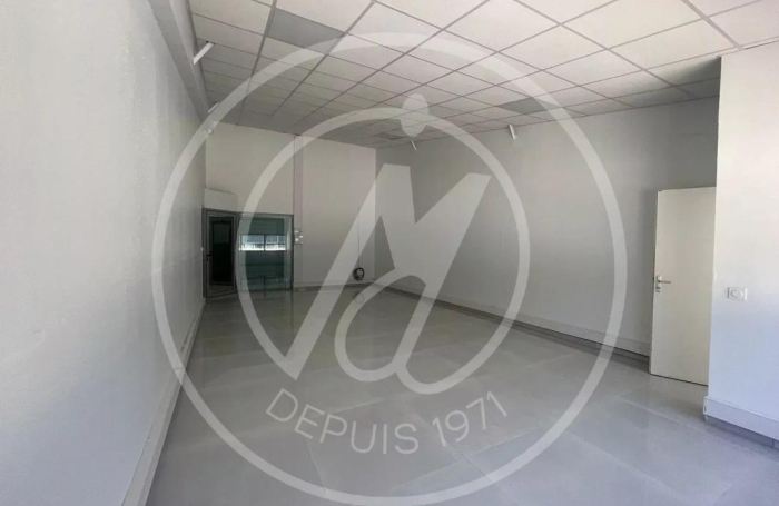 Location Bureaux 54m&sup2; Baie Mahault