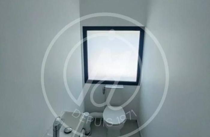 Location Bureaux 54m&sup2; Baie Mahault