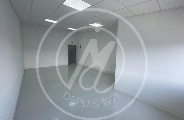 Location Bureaux 97122