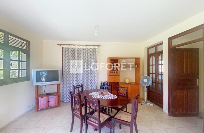 Vente Maison 158.51m&sup2; 6 pi&egrave;ces Gourbeyre