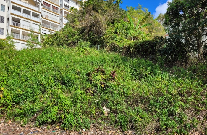 &Agrave; saisir ! Terrain constructible dans quartier pris&eacute; de Dugazon