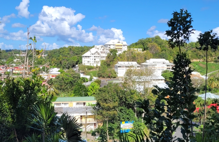 &Agrave; saisir ! Terrain constructible dans quartier pris&eacute; de Dugazon