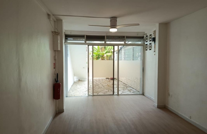 Vente Maison 200m&sup2; 7 pièces Les Abymes