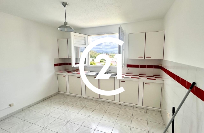 Vente Appartement 68.59m&sup2; 3 pièces Lamentin