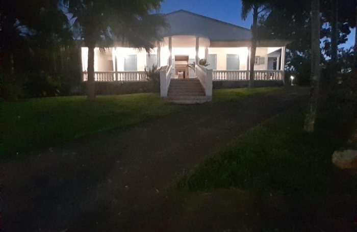 Vente Maison 323m&sup2; 4 pièces Gourbeyre