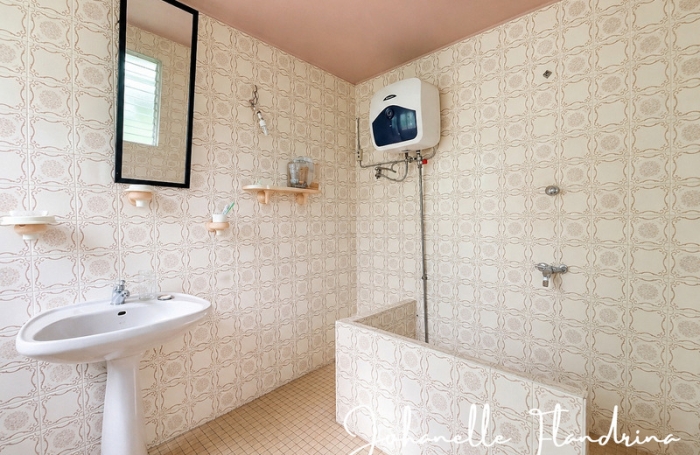 Vente Maison 78m&sup2; 4 pièces Pointe-Noire