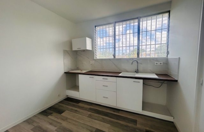Location Maison 85.86m&sup2; 4 pièces Les Abymes