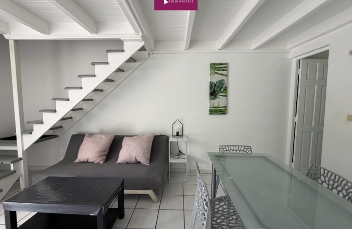 &Agrave; louer - studio avec mezzanine meubl&eacute; - Chauvel