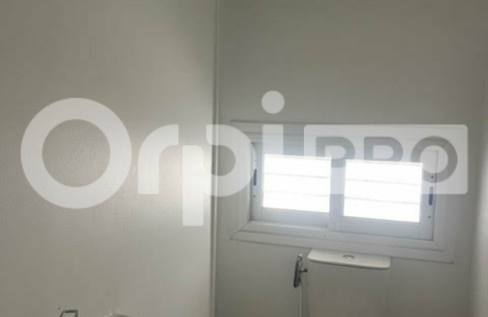 54 m2 de bureaux renov&eacute; en open space