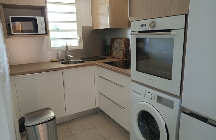Appartement T2 meubl&eacute; (39m2) - R&eacute;sidence Les Carr&eacute;s de Plaisance 97122 BAIE-MAHAULT