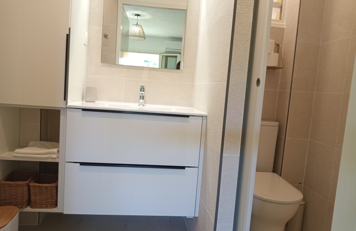 Appartement T2 meubl&eacute; (39m2) - R&eacute;sidence Les Carr&eacute;s de Plaisance 97122 BAIE-MAHAULT