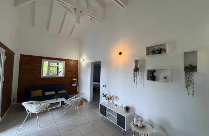 A louer - Villa F4 meubl&eacute;e avec piscine Morne-&agrave;-l&rsquo;Eau