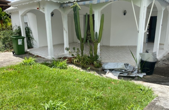 Villa de type F5 avec piscine