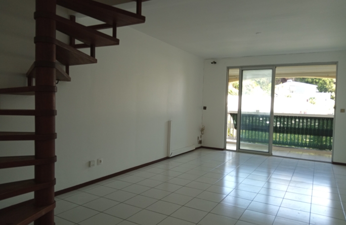 Appartement T2 Duplex (50m2) - R&eacute;sidence village Fleury 97139 ABYMES