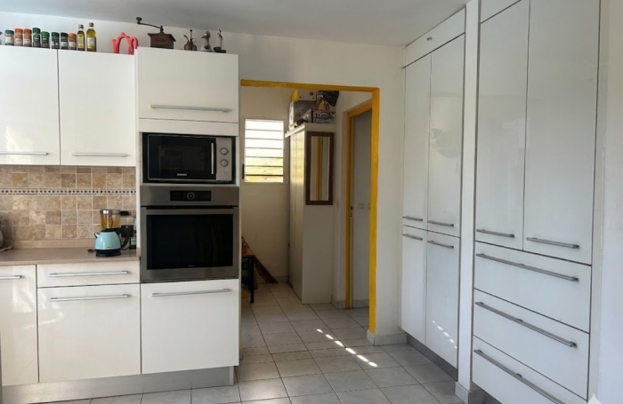 Vente Maison T5 Sainte-Rose La Boucan - Piscine . Investissement stragt&eacute;gique.