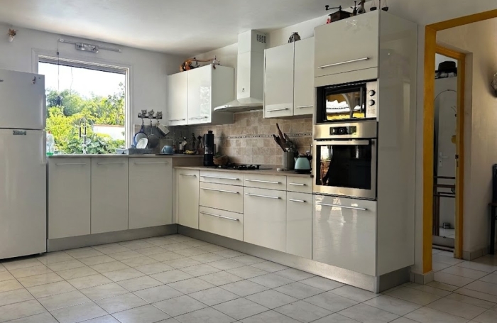 Vente Maison T5 Sainte-Rose La Boucan - Piscine . Investissement stragt&eacute;gique.