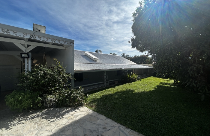 Vente Maison T5 Sainte-Rose La Boucan - Piscine . Investissement stragt&eacute;gique.