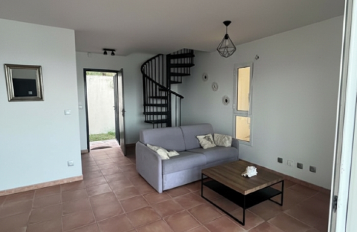 Bel appartement duplex T3 meubl&eacute;, avec splendide vue sur mer, dans une petite r&eacute;sidence familiale &agrave; Petit Havr