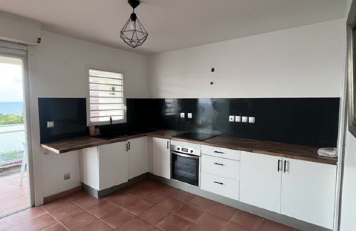 Bel appartement duplex T3 meubl&eacute;, avec splendide vue sur mer, dans une petite r&eacute;sidence familiale &agrave; Petit Havr