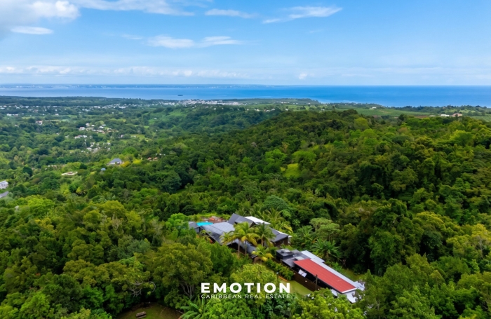 Propri&eacute;t&eacute; 169 m2 - 5 chambres - Vue mer panoramique 180o