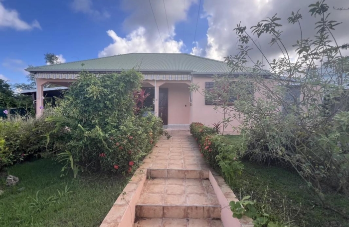 Vente Maison 110m&sup2; 5 pièces Capesterre Belle Eau