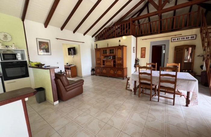 Vente Maison 110m&sup2; 5 pièces Capesterre Belle Eau