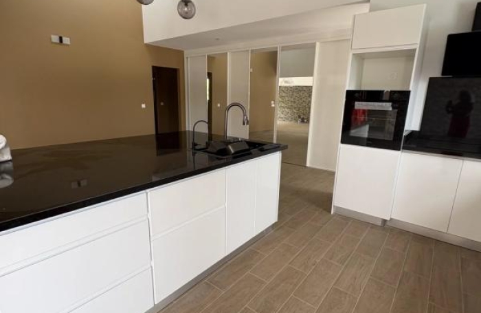 Location Maison 154m&sup2; 4 pièces Les Abymes