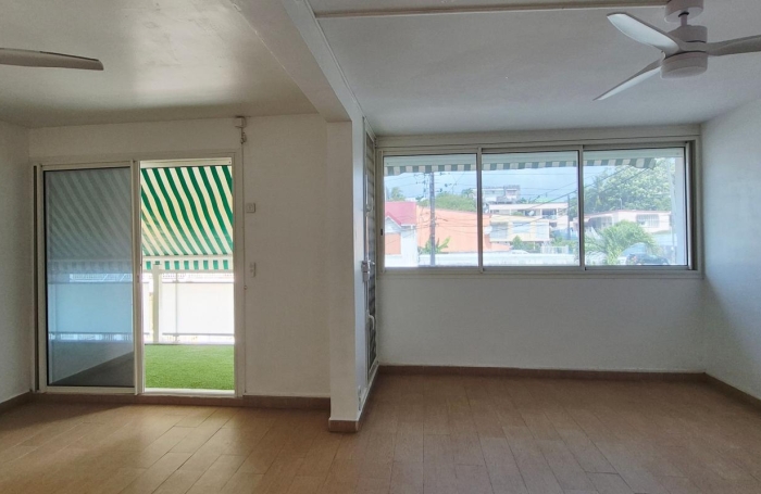 Location Appartement 113.64m&sup2; 4 pièces Les Abymes