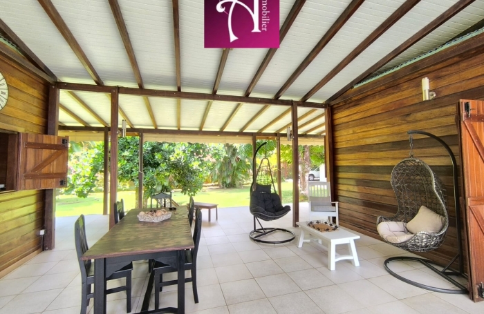 LOCATION MAISON MEUBL&Eacute;E AVEC PISCINE PETIT BOURG