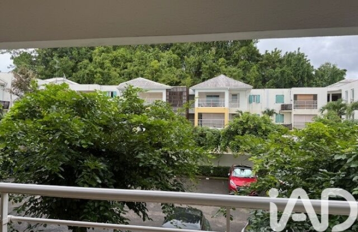 Vente Appartement 45m&sup2; 2 pièces Les Abymes