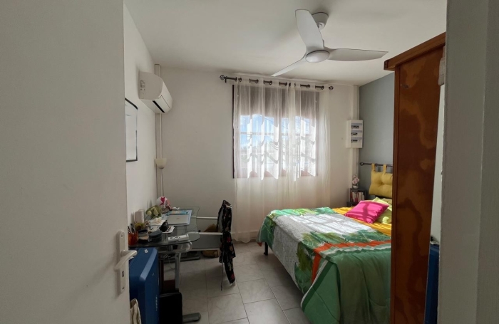 BASSE-TERRE Maison T4 cl&eacute; en main avec 2 logements ind&eacute;pendants   Proche h&ocirc;pital et commodit&eacute;s- aucun travaux